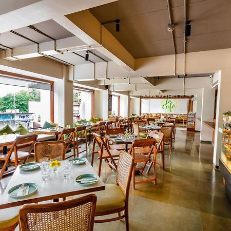 Hotel Jewel Of Chembur Мумбай Екстериор снимка
