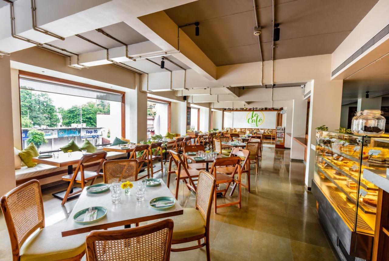 Hotel Jewel Of Chembur Мумбай Екстериор снимка
