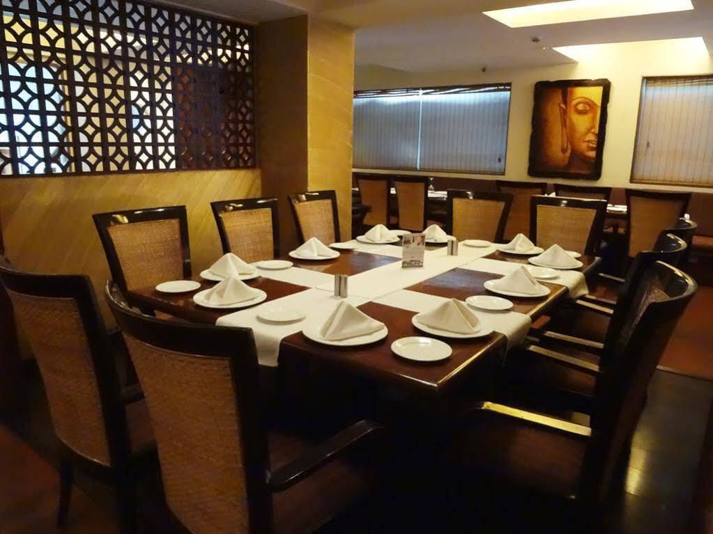 Hotel Jewel Of Chembur Мумбай Екстериор снимка